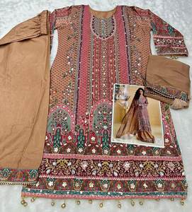 Moda Pakistaní, Elegante Salwar Kameez Tradicional Indio con Estampado Digital y Trabajo ZAari, para Fiestas, Tela de Piel sin Coser - Product Image 5