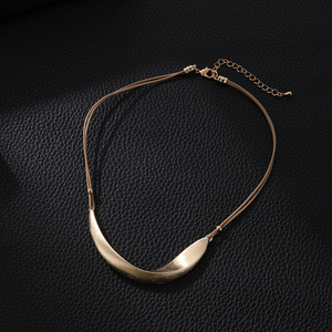TongLing Collar corto retro minimalista <span class=keywords><strong>simple</strong></span> regalo de Navidad femenino collar de barra en forma de onda para <span class=keywords><strong>la</strong></span> <span class=keywords><strong>vida</strong></span> diaria - Product Image 1