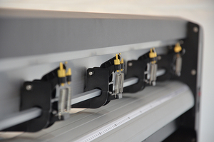 Tự động cho ăn kỹ thuật số xe Tint Máy cắt ppf/xe phim Vinyl đồ họa Sticker an toàn đường bộ dấu hiệu Máy vẽ GC-180 - Product Image 4