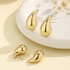 Pendientes de Gota de Agua de Oro de 18K de Alta Gama, Perla Natural, Aleación de Zinc Chapada en Rodio, Estilo Moderno para Bodas, Fiestas, Regalo - Product Image 5