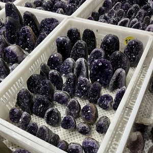 Chất Lượng Cao Màu Tím Tự Nhiên Cụm Đá Thạch Anh Tím Geode Thạch Anh Cho Trang Trí Phổ Biến Cung Cấp Bán Buôn Khác Pha Lê Thủ Công Mỹ Nghệ - Product Image 6