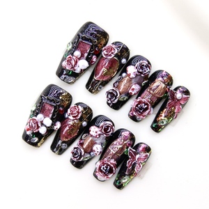 10 Uds. <span class=keywords><strong>Uñas</strong></span> Postizas <span class=keywords><strong>Acrílicas</strong></span> Reutilizables <span class=keywords><strong>con</strong></span> Base Negra, Diseño 3D de <span class=keywords><strong>Rosa</strong></span> Roja y Mariposa <span class=keywords><strong>con</strong></span> Diamantes de Imitación, Cobertura Completa, Venta al por Mayor - Product Image 2