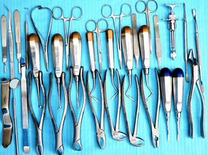 Juego de 74 Herramientas de Herrador Equino, Instrumentos Veterinarios de Acero Inoxidable, Elevadores, Pinzas, Reutilizables, Autoclavables, con Certificación CE - Product Image 3