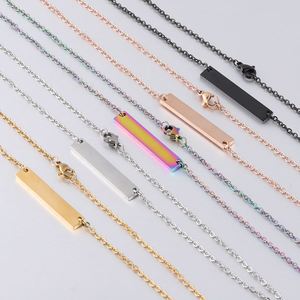Collier barre horizontale personnalisé en acier inoxydable poli miroir, plaqué or, avec logo gravé, pour femme, vente en gros - Product Image 4