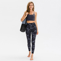 OEM Gerippte High-Waist Camouflage Yoga-Leggings mit Taschen, Schnelltrocknend, Atmungsaktiv, Leicht, aus Spandex/Polyester für