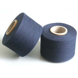 NE 10/1 21S/1 <span class=keywords><strong>d</strong></span>ệt nguyên liệu <span class=keywords><strong>d</strong></span>ệt kim tái chế mở cuối sợi 35% tái chế bông + 65% <span class=keywords><strong>polyester</strong></span> sợi/sock sợi - Product Image 1