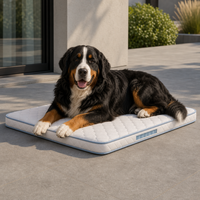 Sunset Outdoor-Haustiermatratze für extra große Hunde mit Mini-Taschenfederkernunterstützung, gestepptem Obermaterial und Steinoptik für den Terrassenbereich