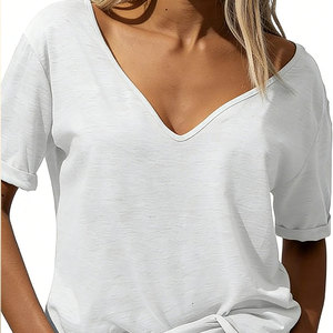 T-shirt basic a maniche corte con <span class=keywords><strong>scollo</strong></span> a <span class=keywords><strong>V</strong></span> <span class=keywords><strong>profondo</strong></span>, vestibilità regolare, traspirante, 100% cotone, tinta unita. - Product Image 1