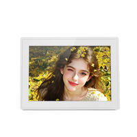 Marco de Fotos Digital Inteligente con Pantalla Táctil LCD de 10.1 Pulgadas, 32 GB, Rotación Automática, Comparte Momentos al Instante a Través de una Aplicación Gratuita en Cualquier Lugar, con Wifi