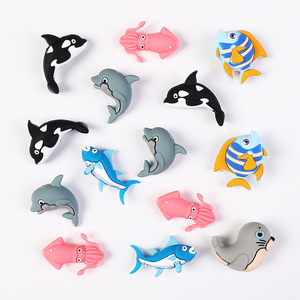 Perles en vrac en PVC et silicone en forme d'animaux marins 3D (Dauphin) pour la fabrication de bracelets, porte-clés et stylos DIY - Product Image 5