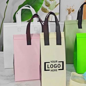 Sacs isothermes jetables modèle MG 1367, imperméables, en aluminium, non tissés, isolés thermiquement pour les plats chauds ou froids à emporter - Product Image 1