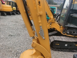 Mini pelle compacte Komatsu PC35MR 3T utilisée | Mini pelle légère à usage domestique construite au Japon pour les travaux utilitaires - Product Image 6