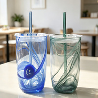 Verre à boire en vrac pour fabricants, verre coloré personnalisé avec motif visage souriant, tasse à eau avec paille et couvercle pour la maison et les restaurants