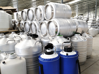 Réservoir d'azote liquide avec certification CE, capable de stocker des échantillons et d'assurer un environnement à très basse température.