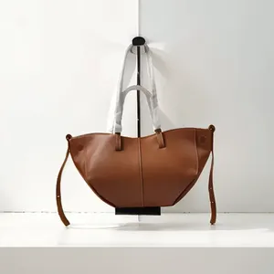 Sac à main élégant pour <span class=keywords><strong>femme</strong></span> en <span class=keywords><strong>cuir</strong></span> véritable vintage, couleur unie, imperméable, grande capacité, sans bandoulière, avec fermeture à rabat - Product Image 4