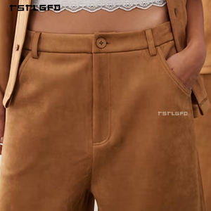 Pantalones Cortos Unisex Personalizados de Gamuza Sintética con Botones, Bolsillos Laterales, Tela Texturizada, Estilo Urbano de Longitud Media - Product Image 3