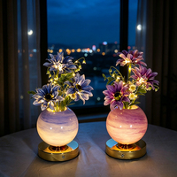 Lampe de bureau en textile à motif nébuleuse, à LED, rechargeable et activée par la lumière