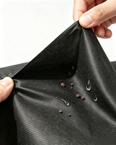 Rouleau de géotextile non tissé en polypropylène (PP) spunbond noir 100 g/m² anti-UV pour la suppression des mauvaises herbes - Product Image 3