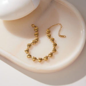 Pulsera de Acero Inoxidable con Dije de Corazón Pulido Clásico de J&D Jewelry, Chapado en Oro de 18K, Resistente al Agua, Joyería Romántica para Mujer - Product Image 6