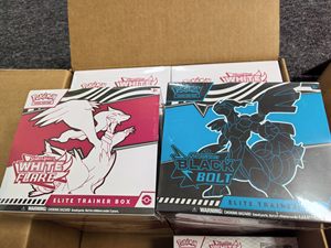 Version anglaise Poke Mon TCG Scarlet Violet Black Bolt & White Flare ETB <span class=keywords><strong>Elite</strong></span> Trainer Box Scellé en usine Carte à collectionner - Product Image 1
