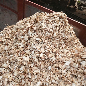 Copeaux de bois naturels de haute qualité OEM du Vietnam, 10-50 mm, couleur bois naturel, copeaux OEM pour combustible biomasse, biochimie et bioénergie - Product Image 5