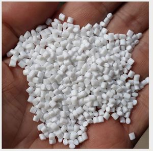 Factory Provide Jade <b>Pet</b> Resin Cz 302 IV 0.8 <b>Pet</b> Resin Price Bottle Grade <b>PET</b> Chips for Bottles - Product Image 2
