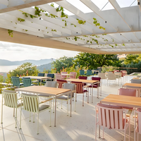 Ensemble table et chaises carrées longues et compactes de style nordique pour cour, café en plein air, terrasse, mobilier de loisirs pour patio