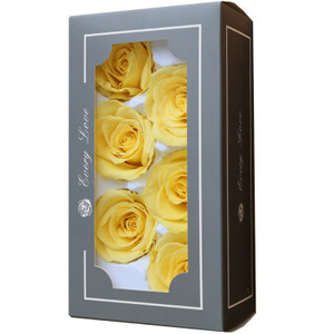 Una bella scatola regalo a sorpresa con testa di fiore artificiale e fiori decorativi romantici e bella rosa immortale fatta a mano - Product Image 6