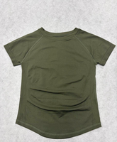 Ensemble de sport 2 pièces respirant à taille élastique sans couture très extensible pour femme, avec hauts à manches courtes et shorts à effet froncé aux fesses