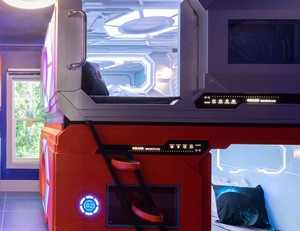 เตียงแคปซูลสุดหรูสไตล์ญี่ปุ่น ABS พร้อมที่นอนเมมโมรี่โฟม สำหรับห้องนอน เด็ก ห้องนั่งเล่น โรงแรม และสนามบิน - Product Image 2