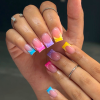 Ongles artificiels courts en acrylique faits à la main, dégradé arc-en-ciel, French manucure, fleur blanche 3D, coquillage, perle de poisson doré, décor