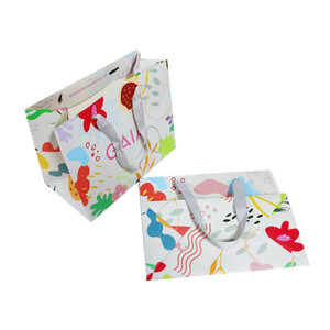 Bolsas <span class=keywords><strong>de</strong></span> <span class=keywords><strong>Papel</strong></span> Ecológicas con Logotipo Impreso Personalizado, Bolsas <span class=keywords><strong>de</strong></span> <span class=keywords><strong>Papel</strong></span> <span class=keywords><strong>Kraft</strong></span> Impresas al por Mayor <span class=keywords><strong>de</strong></span> Alta Calidad para Ropa - Product Image 6