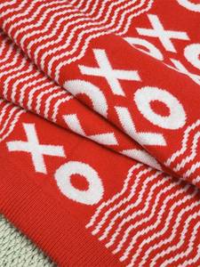 Poncho Écharpe Jacquard Rouge Crème Tendance pour Mariage d'Automne, Quotidien, Voyage – Élégant, Doux, Écologique, Motif <span class=keywords><strong>Lettres</strong></span> – Vente Flash - Product Image 2