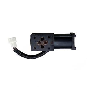 High Quality SWM-G02-C4-D12-30 <strong>Forklift</strong> <strong>Parts</strong> 12V 82330404330 Solenoid Valve - Product Image 4
