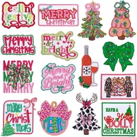 Patch brodé thermocollant Noël avec motif nœud et lettre, thème 'Have a Dolly Christmas'