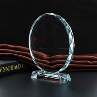 Fournisseur chinois de trophées en verre cristal personnalisés avec base, logo gravé, texte, Jésus, cadeau religieux, photo ronde personnalisée