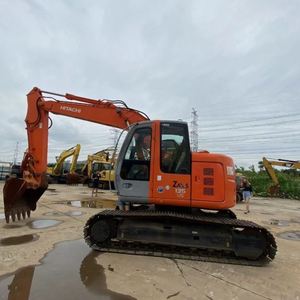 Excavadora Pequeña de Ingeniería Civil Japonesa Original HITACHI ZX135 Usada en Venta - Product Image 2