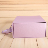 Boîte cadeau en carton rigide avec fermeture magnétique de luxe, personnalisée avec logo en or, en gros, couleur violette, pour emballer des vêtements