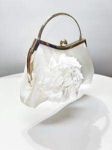Sac à main élégant en satin plissé 2026 pour femme, pochette <span class=keywords><strong>de</strong></span> soirée chic avec chaîne et fleur 3D - Product Image 6