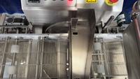 Machine à enrober et à glacer les gâteaux au chocolat multifonctionnelle à haute efficacité, en acier inoxydable 304, avec une capacité de 2 m/minute