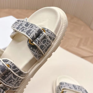 Sandalias de Plataforma con Diseño de Gancho y Correa Mágica para Mujer, de Lujo, con Punta Abierta, Planas, Antideslizantes, Cómodas, en Colores de Primavera-Verano 2025 - Product Image 1