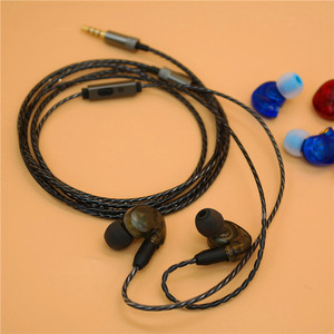 In Ear MMCX Detachable <b>Wired</b> Headphones With Remote <b>Control</b> And Microphone For Sports Use - Product Image 1