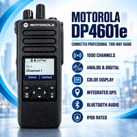Radio portable numérique Motorola DP4601e MOTOTRBO DMR VHF UHF avec clavier limité et écran, talkie-walkie IP68 pour les équipes d'hôtels et d'entreprises