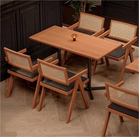 Ensembles de chaises de table de café de bar en bois massif vintage personnalisables pour taverne Western Restaurant Tea House pour salon Cafe Decor