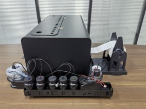 Imprimante d'étiquettes en rouleau A3 imprimante UV estampage de feuille d'or et d'argent 6 couleurs avec fonction de <span class=keywords><strong>vernis</strong></span> table d'aspiration d'air mélangeur d'encre blanche - Product Image 4