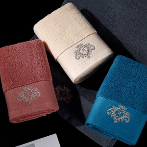 Logo personnalisé tissage jacquard hôtel Fitness serviettes brodées natation serviettes de bain pur blanc hôtel serviette de bain ensemble - Product Image 4