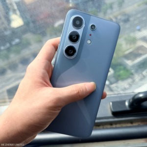 Camon 50 Pro 16GB+1TB 5G Smartphone Pantalla Ultra Brillante Desbloqueado Doble SIM Android 15 108MP Deca Core Español Carga Rápida de 100W - Product Image 1