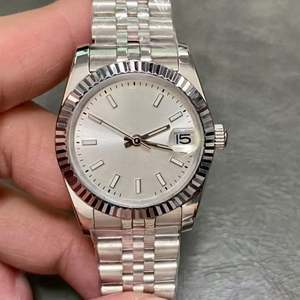 นาฬิกาดำน้ำอัตโนมัติคุณภาพสูง ขนาด 41 มม. สำหรับทุกเพศ ตัวเรือนสแตนเลสสั่งทำพิเศษ กระจกแซฟไฟร์สีน้ำเงิน พร้อมเข็มบอกเวลาแบบโครโนกราฟ ดีไซน์สปอร์ต - Product Image 1