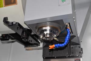 Centre d'usinage vertical de haute précision <span class=keywords><strong>Supertech</strong></span> Centre d'usinage vertical à grande vitesse VMC850 pour l'assurance qualité - Product Image 4