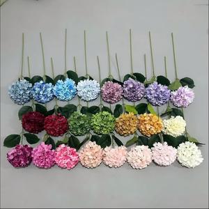 Têtes d'hortensias artificielles en soie de 15 cm, vente en gros directe d'usine, pour la décoration de salons de manucure, hôtels, centres commerciaux et fêtes - Product Image 2
